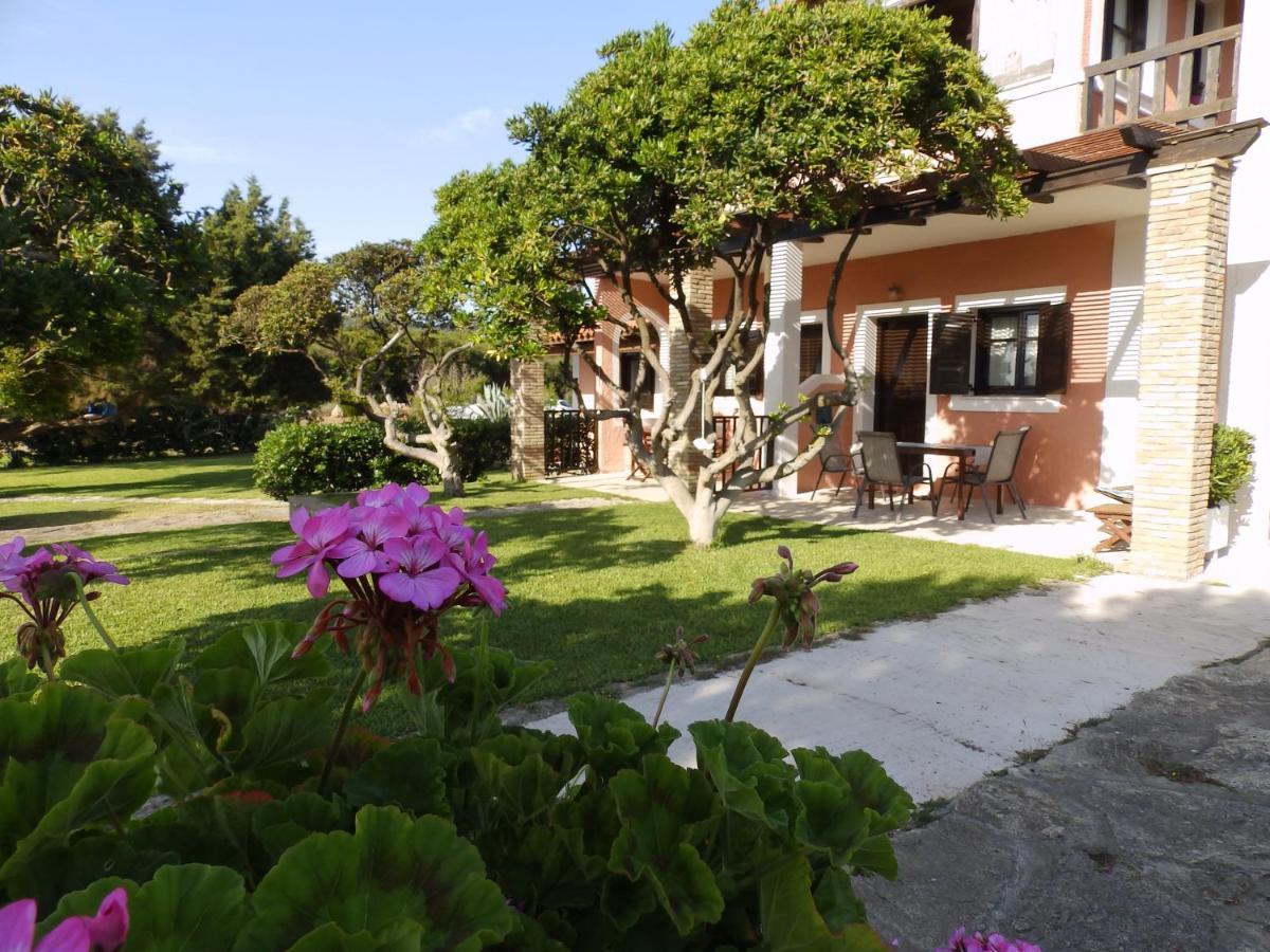 Genari Beach Apartments Levendokhórion Exteriér fotografie