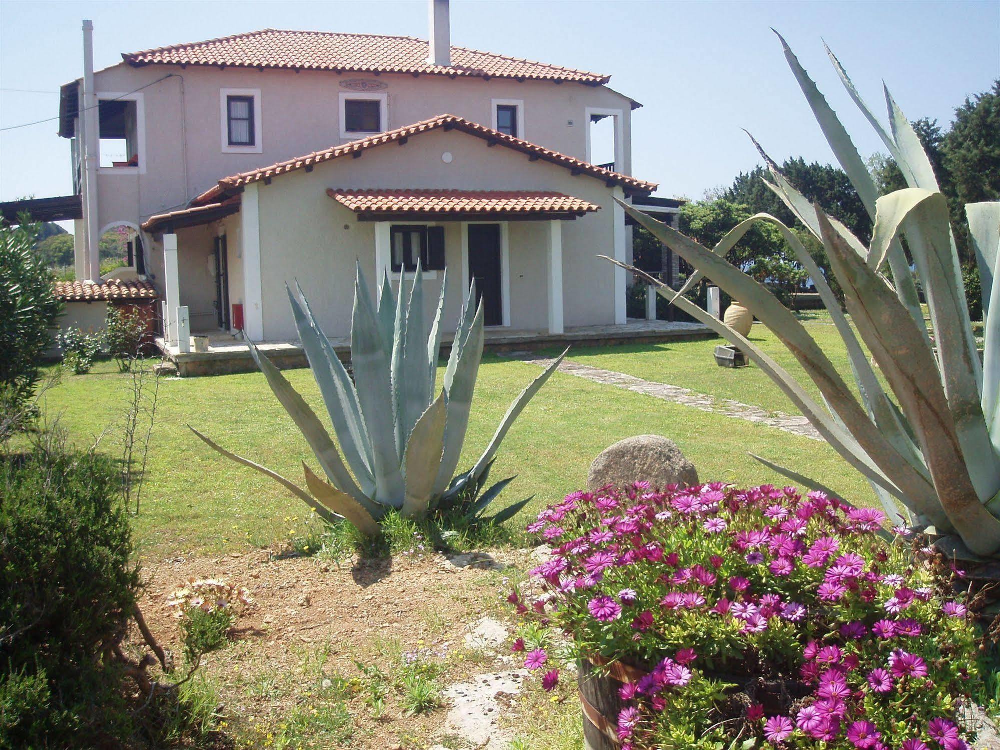 Genari Beach Apartments Levendokhórion Exteriér fotografie